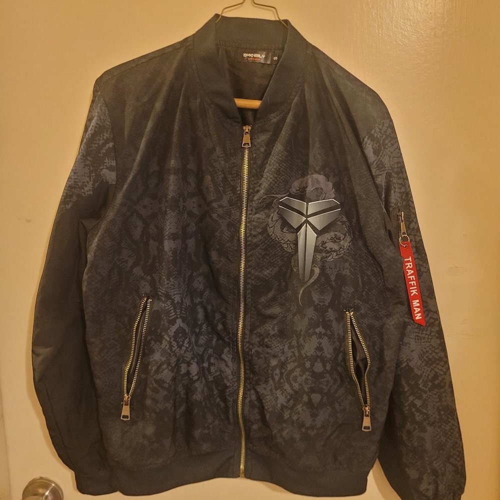 Dykhmily Men Size L Black Mamba 24 Long Sleeve Full Zip Bomber Jacket